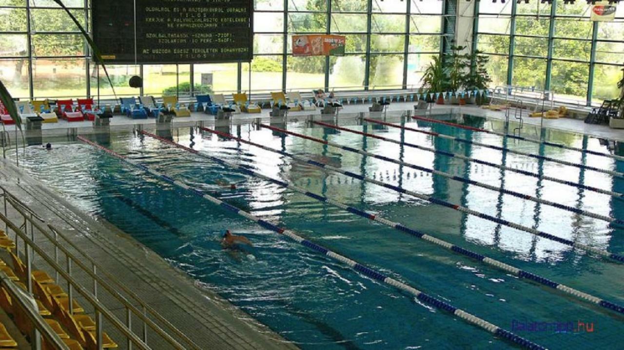 Szegfu Apartmanhaz Villa Balatonfůzfő Екстериор снимка