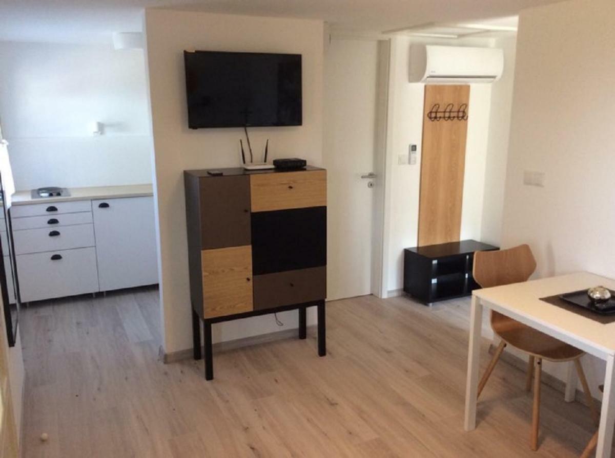 Szegfu Apartmanhaz Villa Balatonfůzfő Екстериор снимка